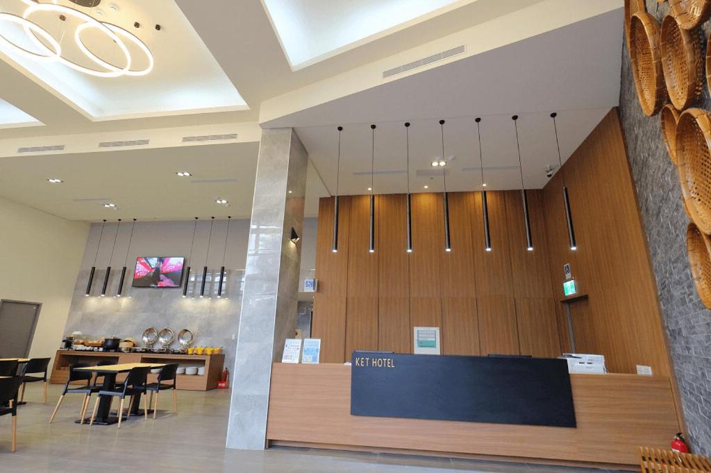 Ket Hotel Юли Екстериор снимка