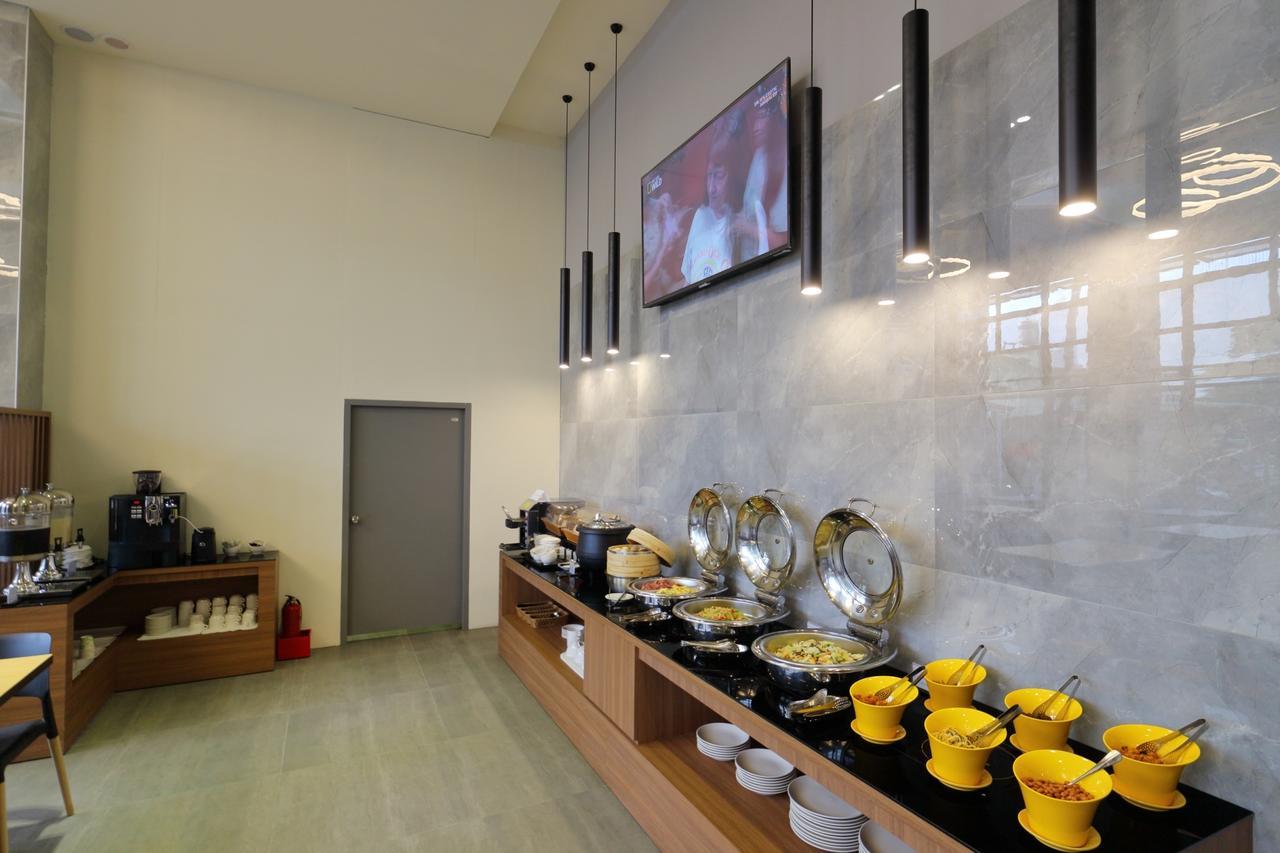 Ket Hotel Юли Екстериор снимка