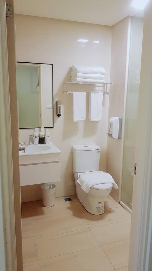 Ket Hotel Юли Екстериор снимка